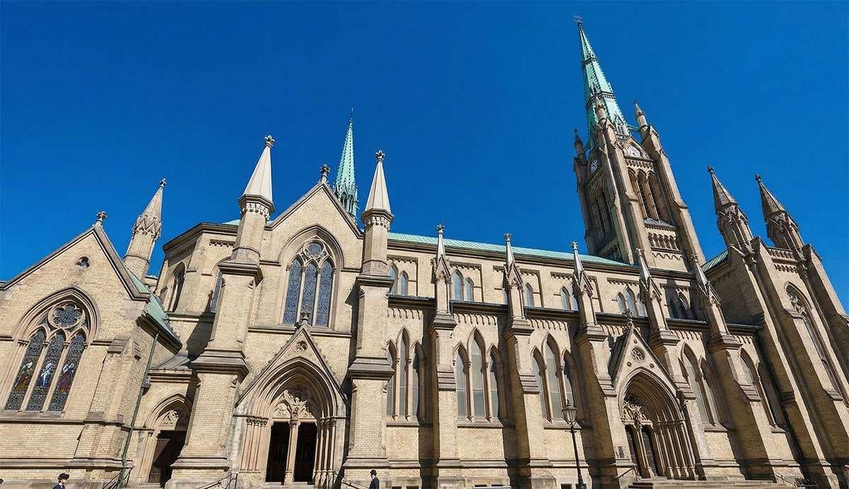 How Places of Worship Benefit from Professional Cleaning