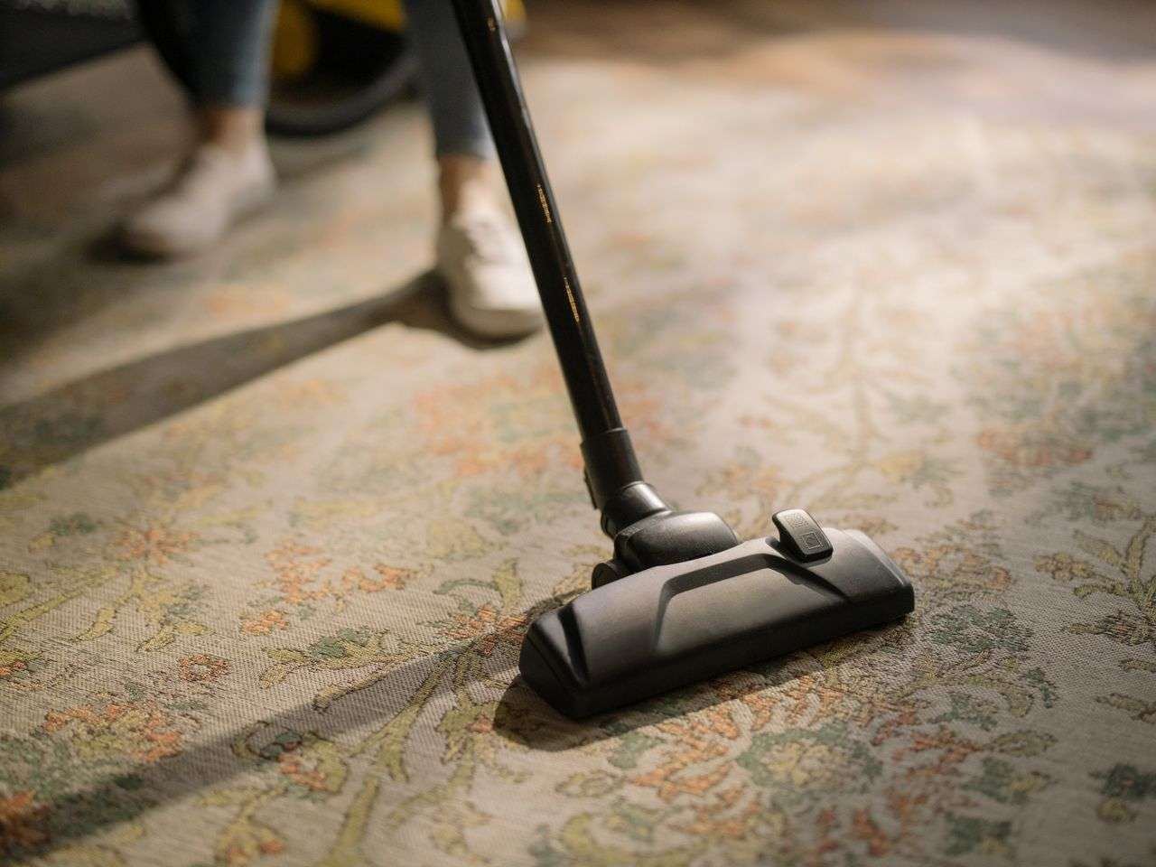 Carpet cleaning machine on commercial carpet Texas business